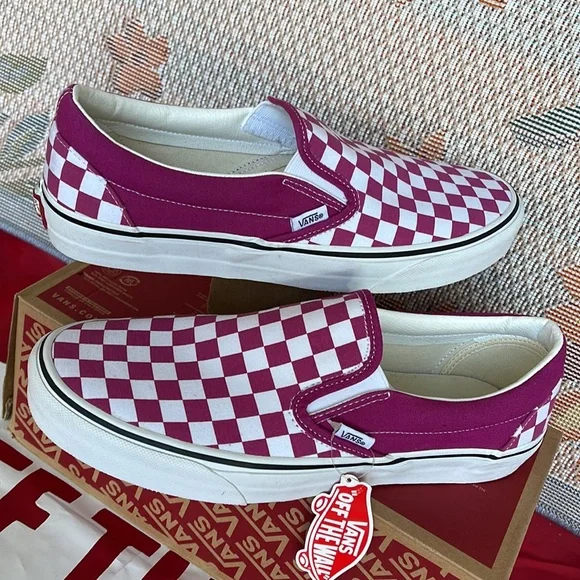 Vans Classic Slip-0n(Checkerboard) Fuchsia Re VN000XG8AZYMen’s Sneakers